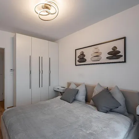 Serenity Apartment *